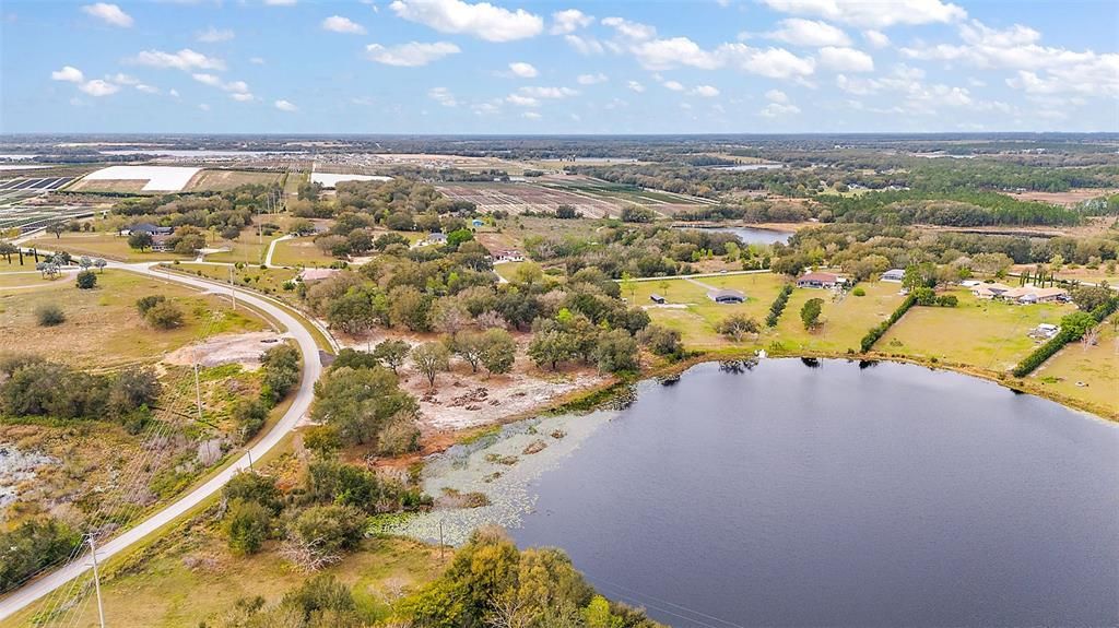 En Venta: $425,000 (5.70 acres)