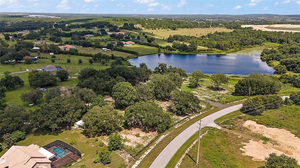 En Venta: $425,000 (5.70 acres)