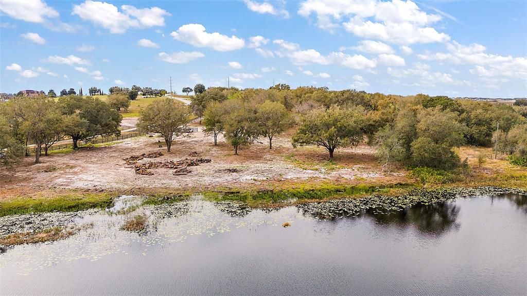 En Venta: $425,000 (5.70 acres)