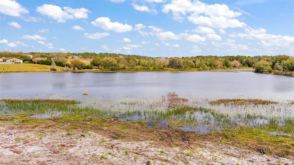 En Venta: $425,000 (5.70 acres)