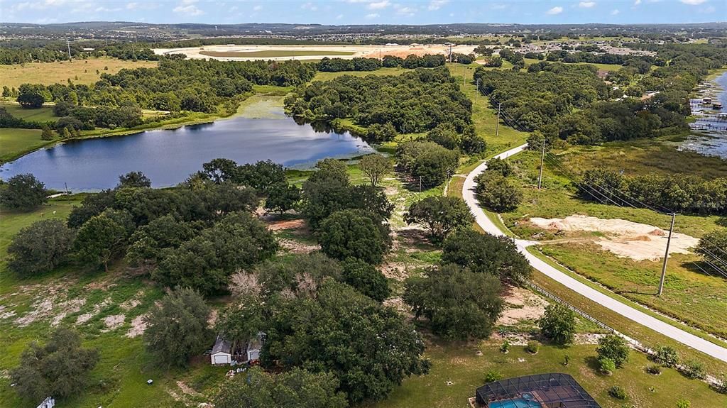 En Venta: $425,000 (5.70 acres)