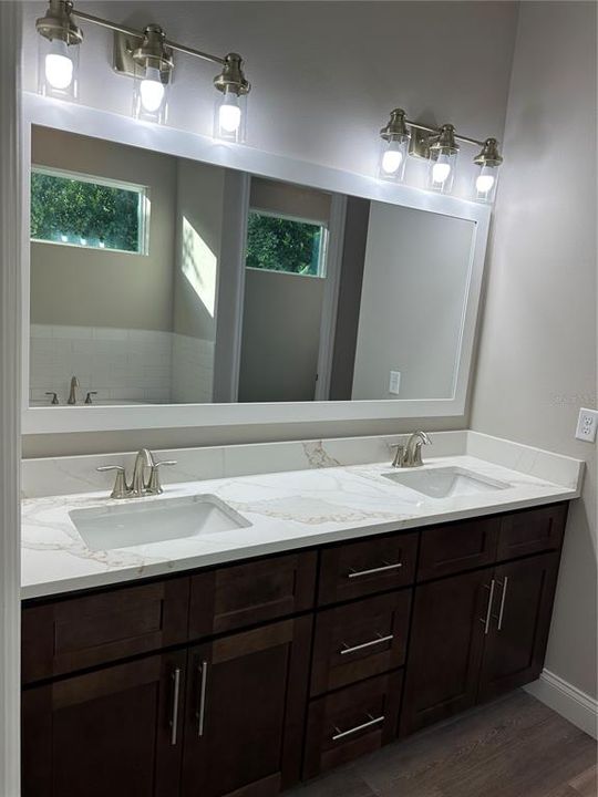 На продажу: $444,900 (3 спален, 2 ванн, 1776 Квадратных фут)