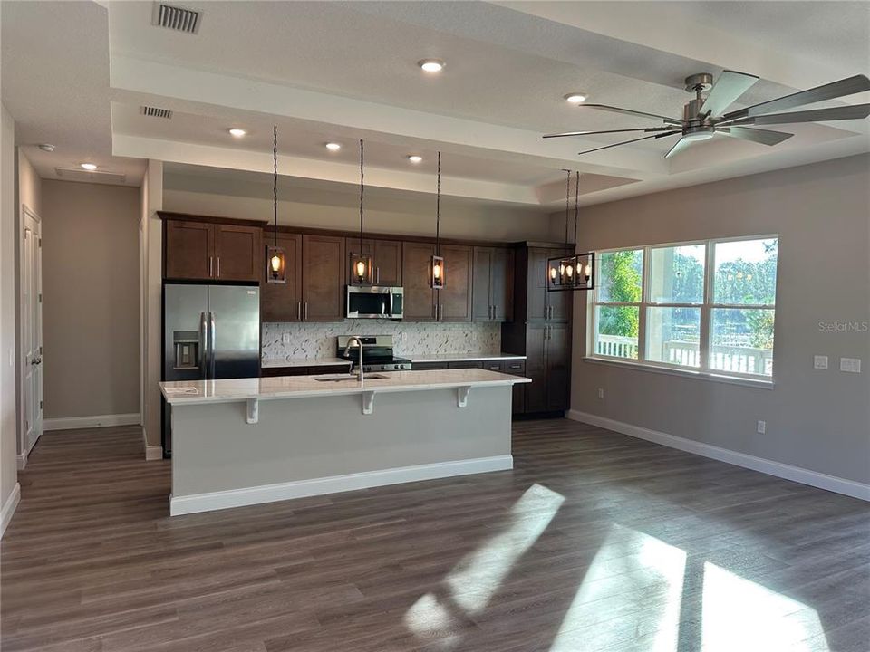 На продажу: $444,900 (3 спален, 2 ванн, 1776 Квадратных фут)