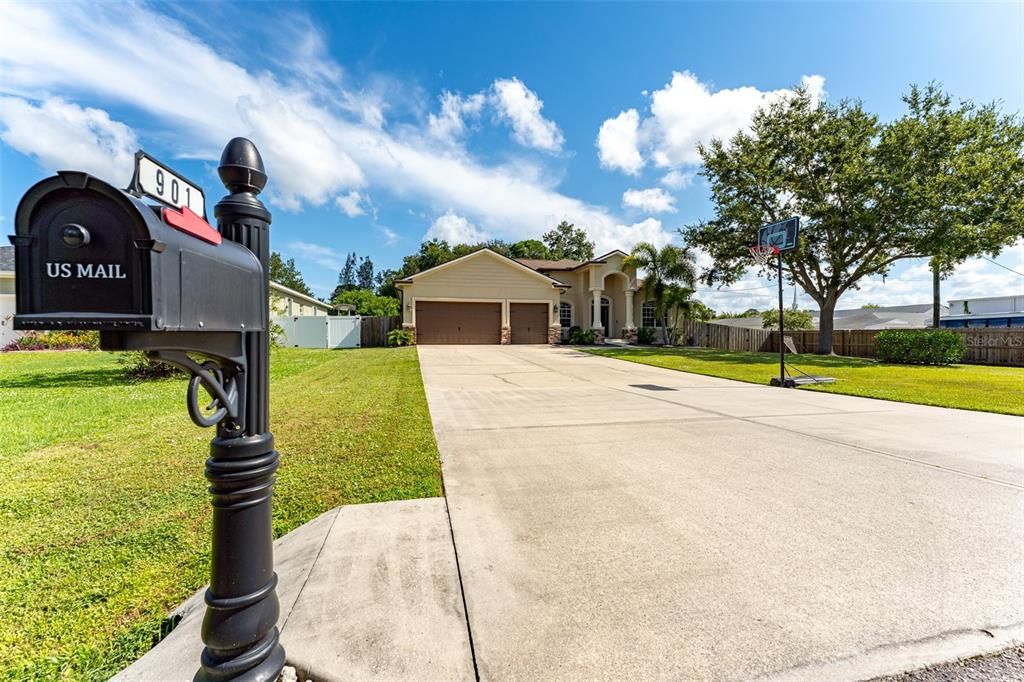 На продажу: $587,900 (4 спален, 3 ванн, 2125 Квадратных фут)