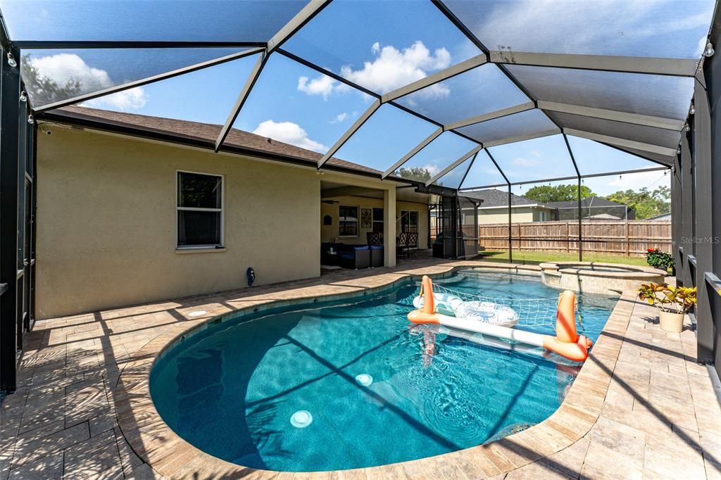 На продажу: $587,900 (4 спален, 3 ванн, 2125 Квадратных фут)