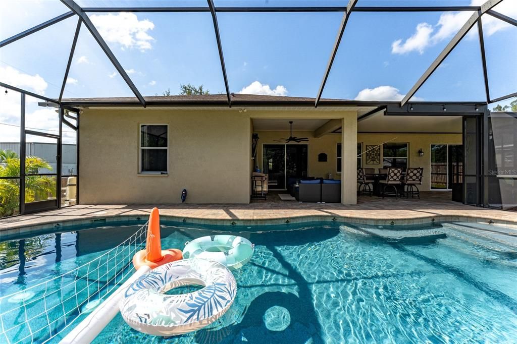 На продажу: $587,900 (4 спален, 3 ванн, 2125 Квадратных фут)