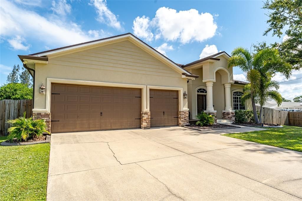 На продажу: $587,900 (4 спален, 3 ванн, 2125 Квадратных фут)