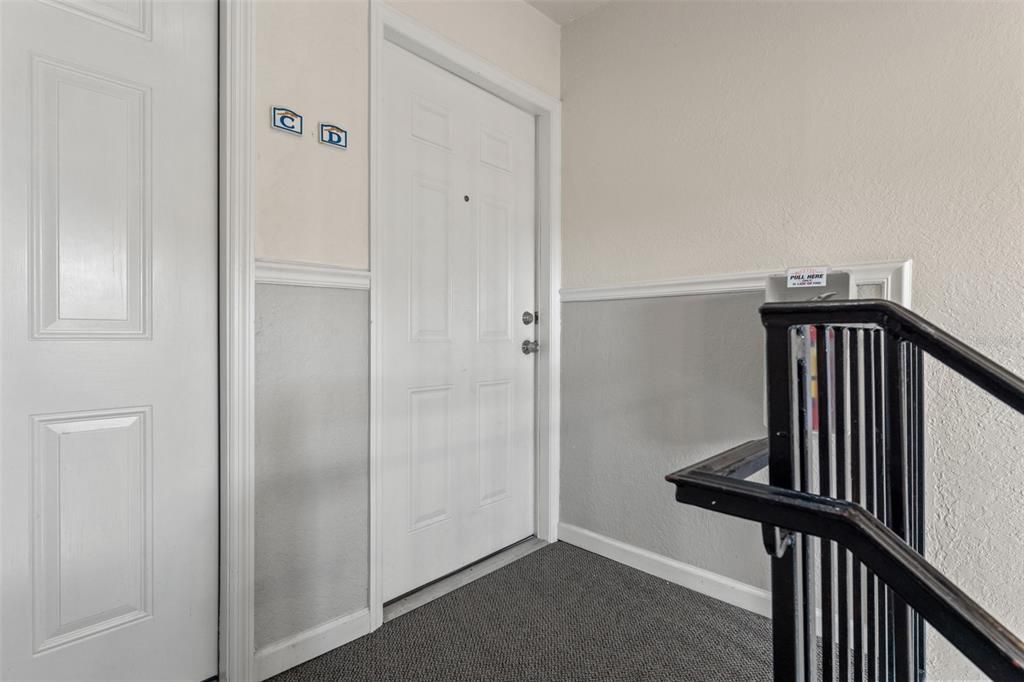 Active With Contract: $1,650 (1 beds, 1 baths, 561 Square Feet)