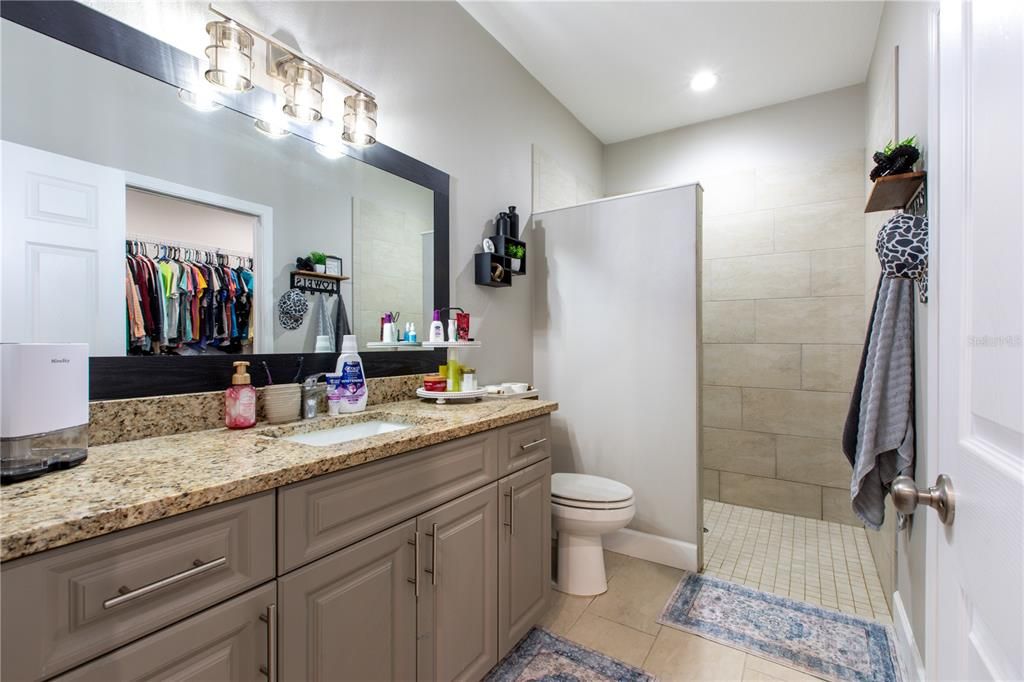 На продажу: $289,000 (3 спален, 2 ванн, 1546 Квадратных фут)