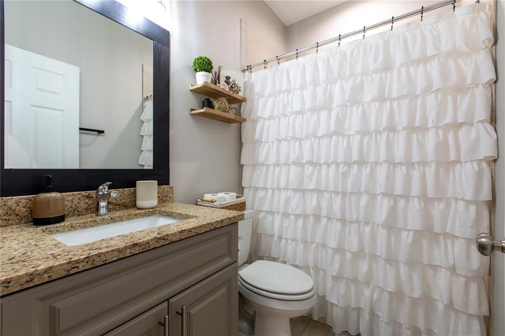 На продажу: $289,000 (3 спален, 2 ванн, 1546 Квадратных фут)