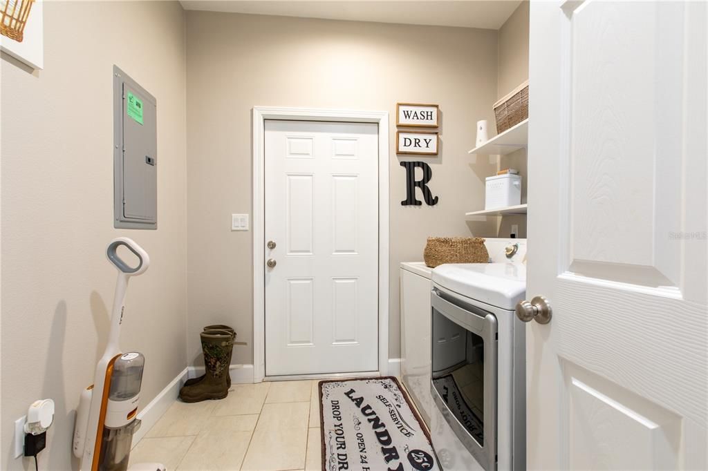 На продажу: $289,000 (3 спален, 2 ванн, 1546 Квадратных фут)