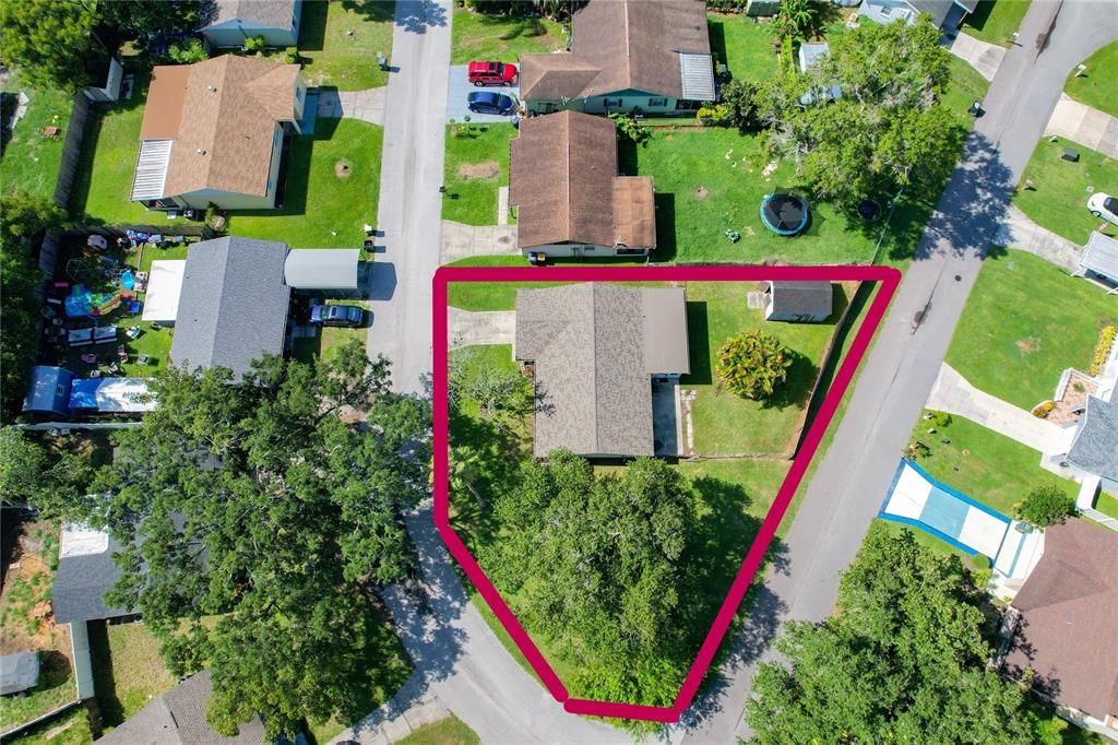 Active With Contract: $209,900 (2 beds, 2 baths, 985 Square Feet)