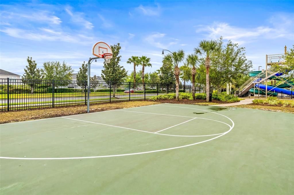 For Sale: $580,000 (5 beds, 4 baths, 2168 Square Feet)