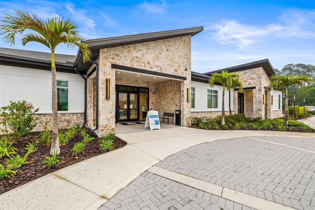 For Sale: $580,000 (5 beds, 4 baths, 2168 Square Feet)