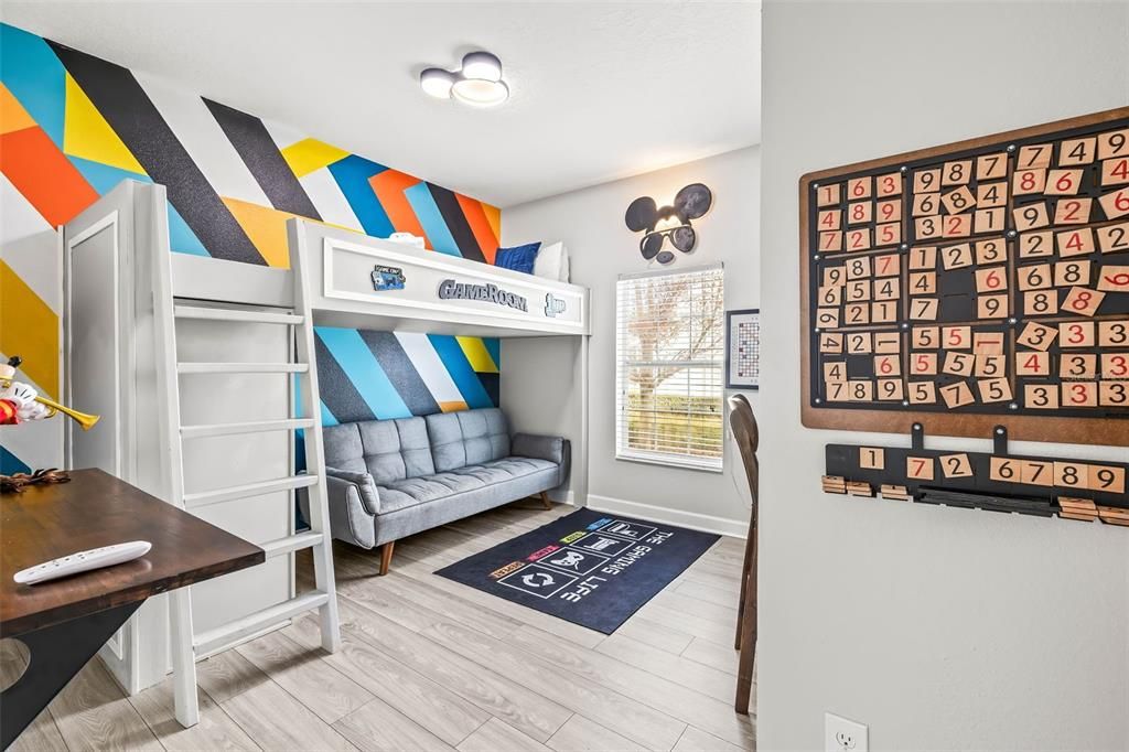 For Sale: $580,000 (5 beds, 4 baths, 2168 Square Feet)