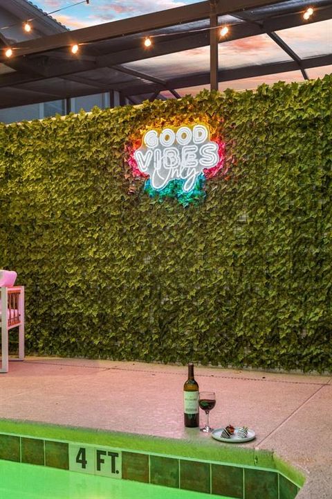 For Sale: $580,000 (5 beds, 4 baths, 2168 Square Feet)