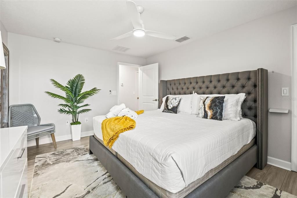 For Sale: $580,000 (5 beds, 4 baths, 2168 Square Feet)