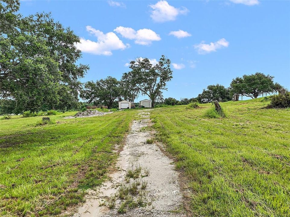 En Venta: $440,000 (5.00 acres)