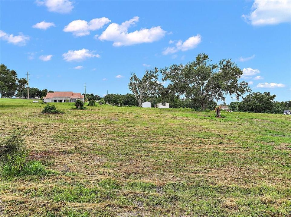 En Venta: $440,000 (5.00 acres)