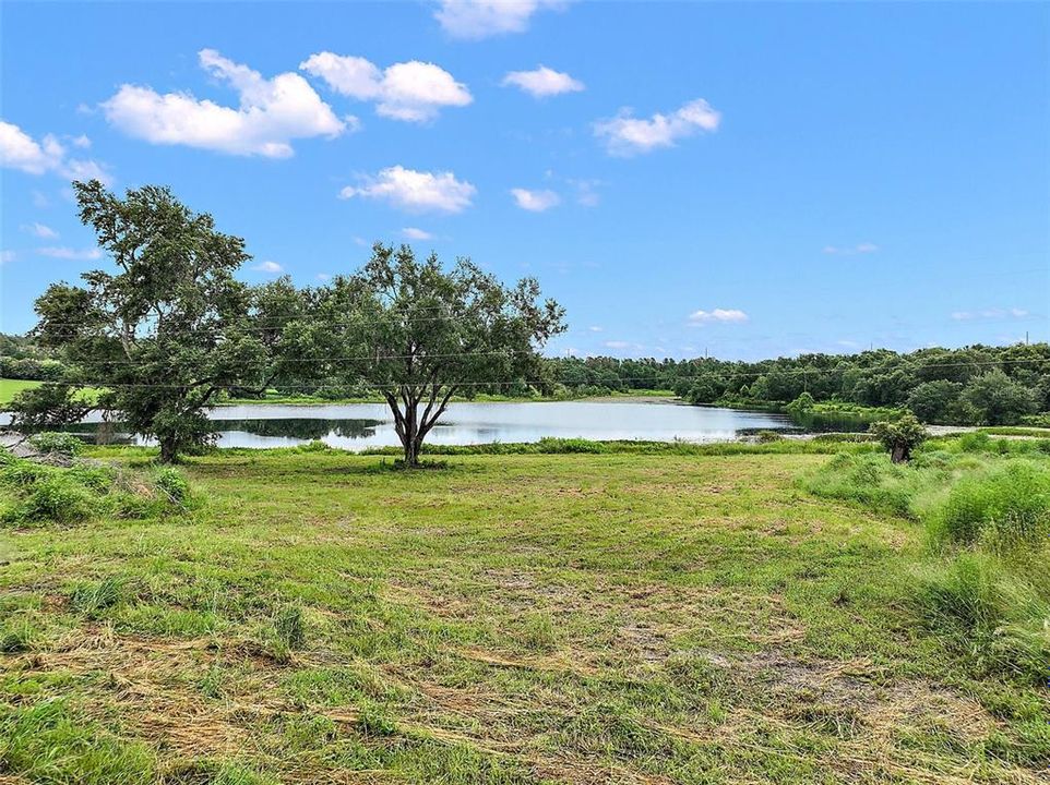 En Venta: $440,000 (5.00 acres)