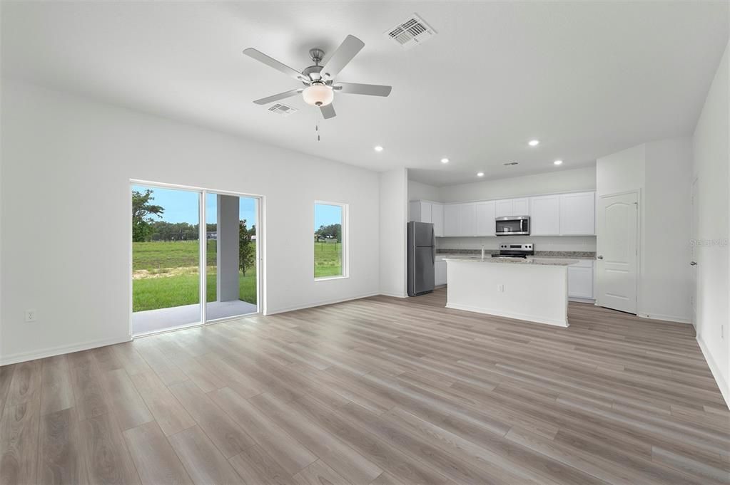 En Venta: $363,900 (4 camas, 2 baños, 1811 Pies cuadrados)