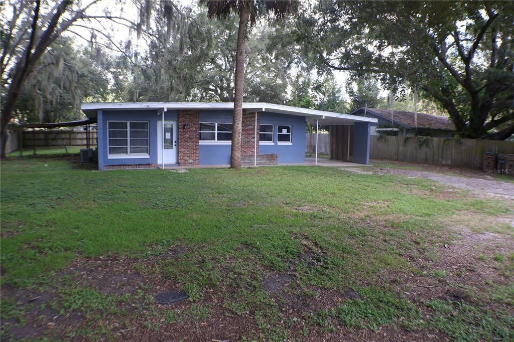 合同活跃: $199,000 (3 贝兹, 2 浴室, 1200 平方英尺)