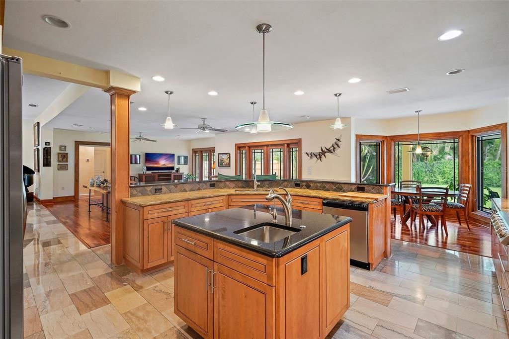 En Venta: $1,250,000 (4 camas, 4 baños, 3836 Pies cuadrados)