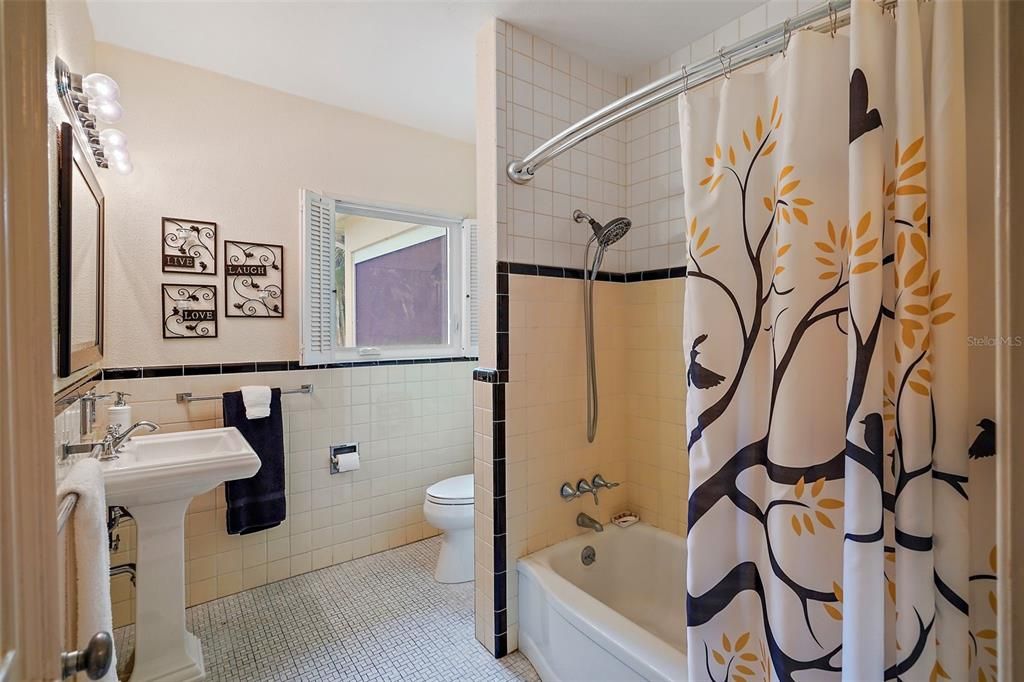 En Venta: $1,250,000 (4 camas, 4 baños, 3836 Pies cuadrados)