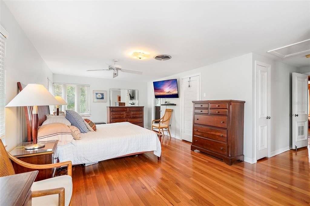 En Venta: $1,250,000 (4 camas, 4 baños, 3836 Pies cuadrados)