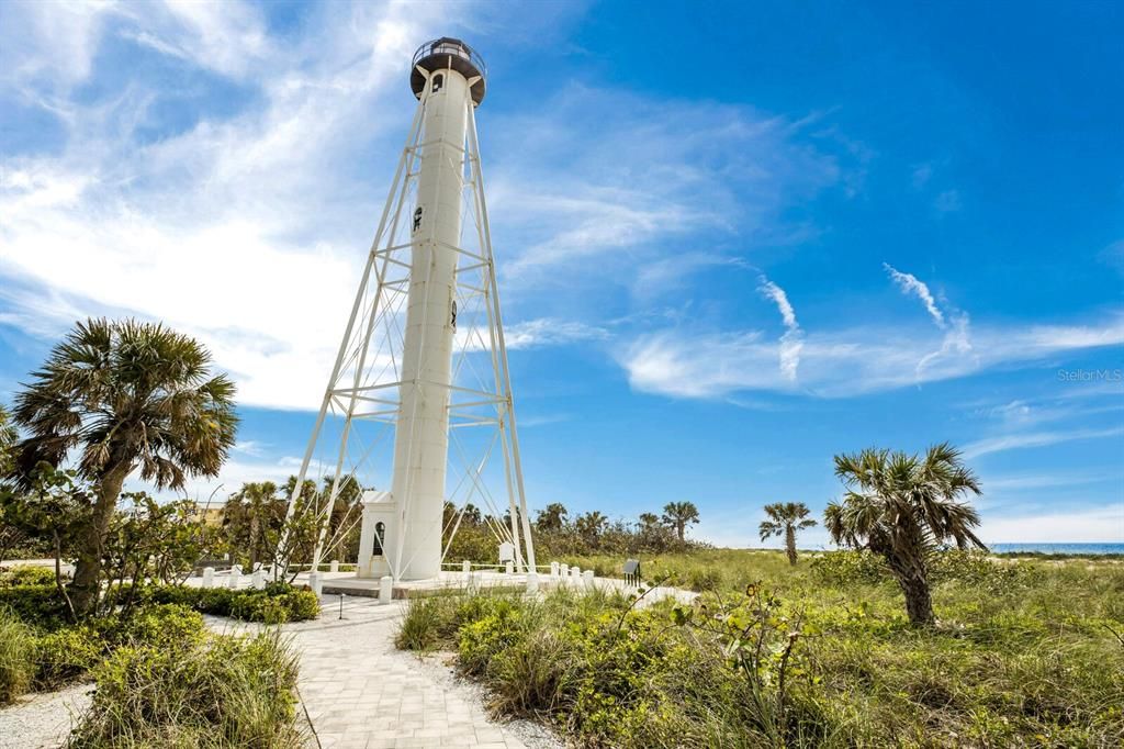 待售: $990,000 (2 贝兹, 1 浴室, 674 平方英尺)