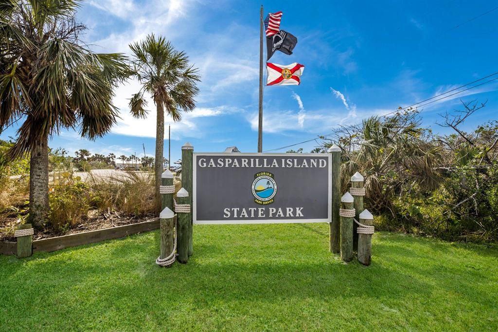 待售: $990,000 (2 贝兹, 1 浴室, 674 平方英尺)