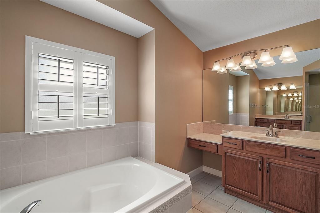 Active With Contract: $665,000 (3 beds, 2 baths, 2122 Square Feet)