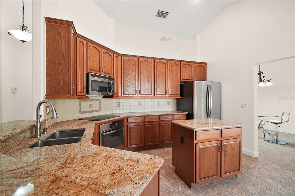 Active With Contract: $665,000 (3 beds, 2 baths, 2122 Square Feet)