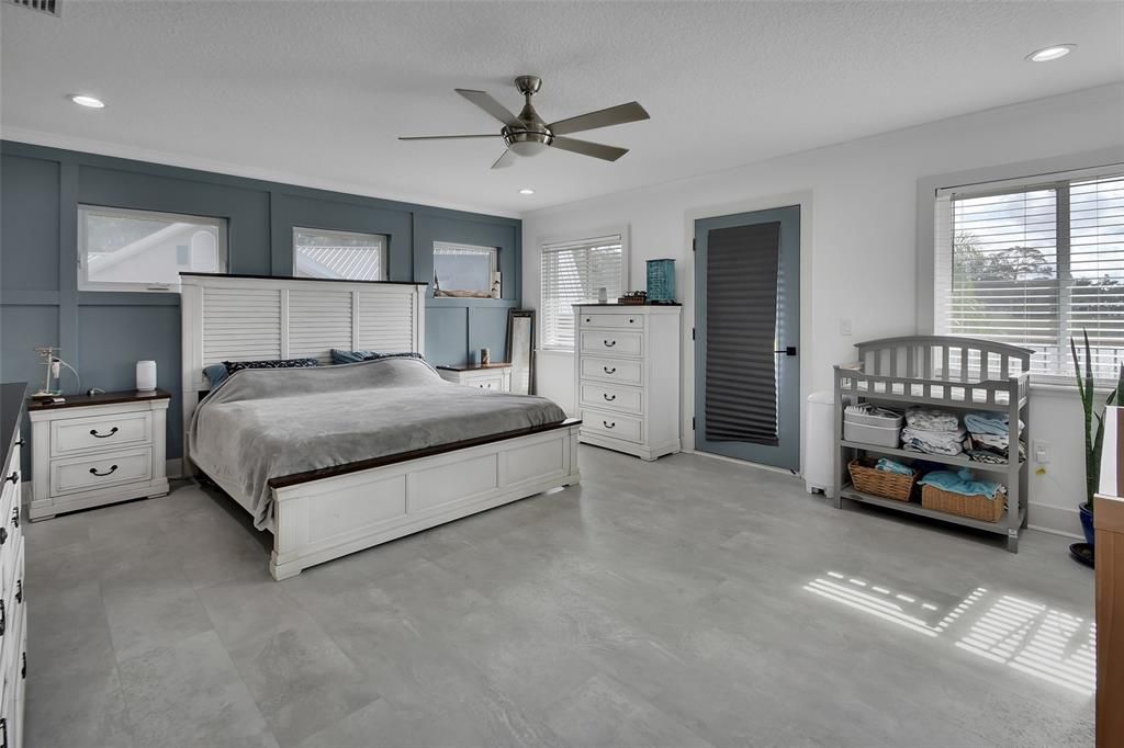 For Sale: $699,900 (3 beds, 2 baths, 3000 Square Feet)