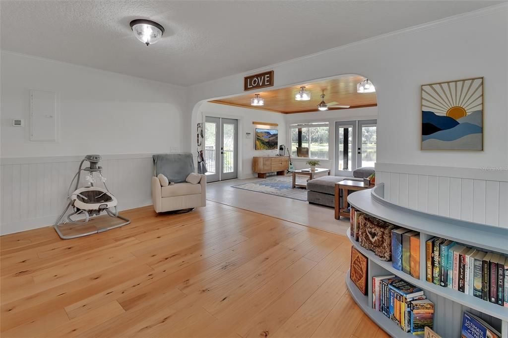 For Sale: $699,900 (3 beds, 2 baths, 3000 Square Feet)