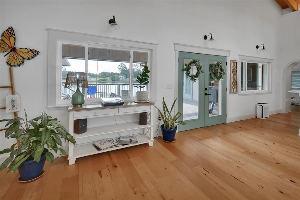 For Sale: $699,900 (3 beds, 2 baths, 3000 Square Feet)