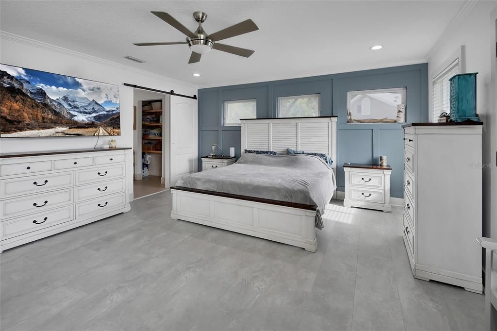 For Sale: $699,900 (3 beds, 2 baths, 3000 Square Feet)