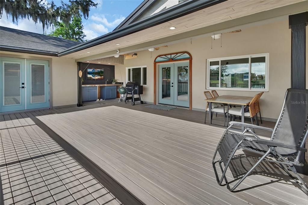 For Sale: $699,900 (3 beds, 2 baths, 3000 Square Feet)