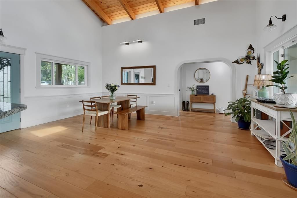 For Sale: $699,900 (3 beds, 2 baths, 3000 Square Feet)