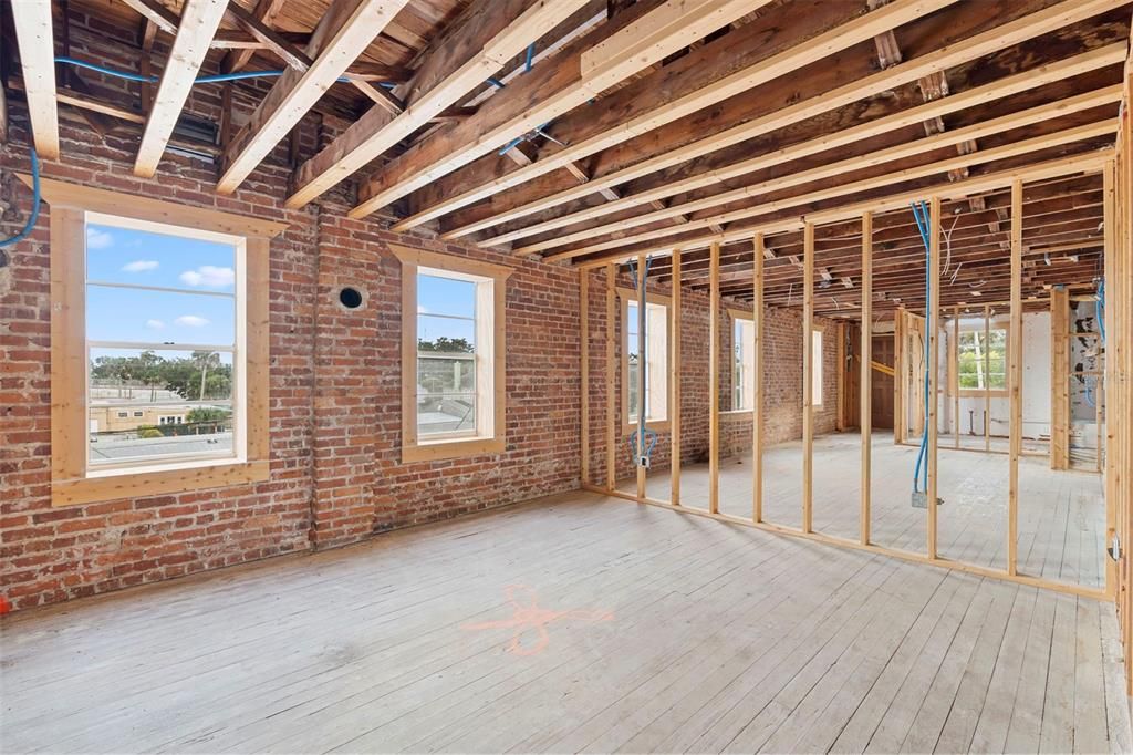 На продажу: $999,900 (0 спален, 0 ванн, 4422 Квадратных фут)