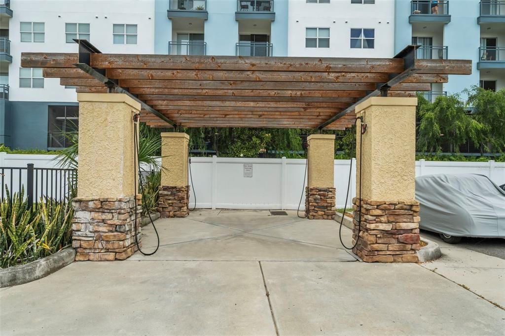 Active With Contract: $179,000 (2 beds, 1 baths, 864 Square Feet)