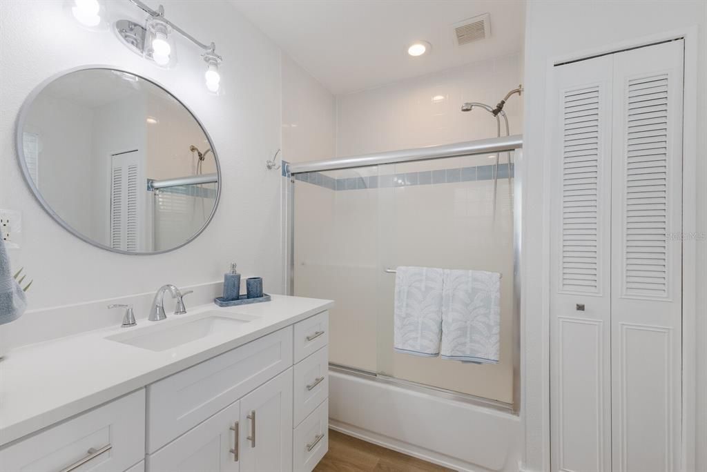 Activo con contrato: $1,349,000 (3 camas, 3 baños, 2145 Pies cuadrados)