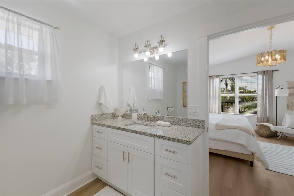 Activo con contrato: $1,349,000 (3 camas, 3 baños, 2145 Pies cuadrados)