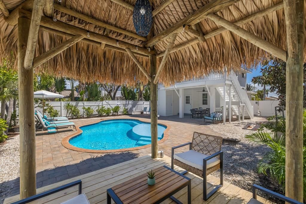 Activo con contrato: $1,349,000 (3 camas, 3 baños, 2145 Pies cuadrados)