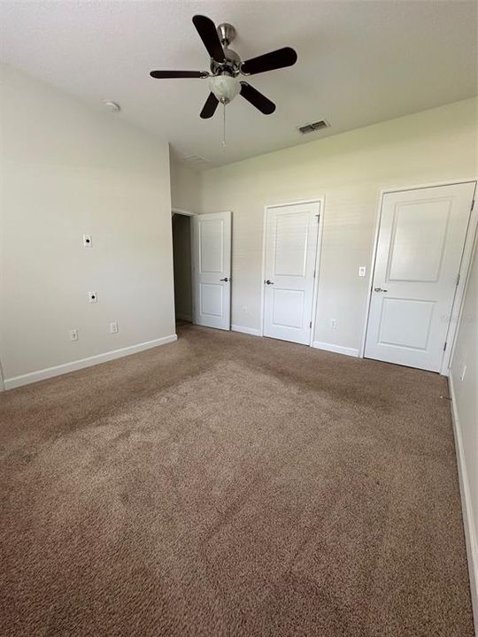 En Venta: $499,000 (4 camas, 3 baños, 1914 Pies cuadrados)