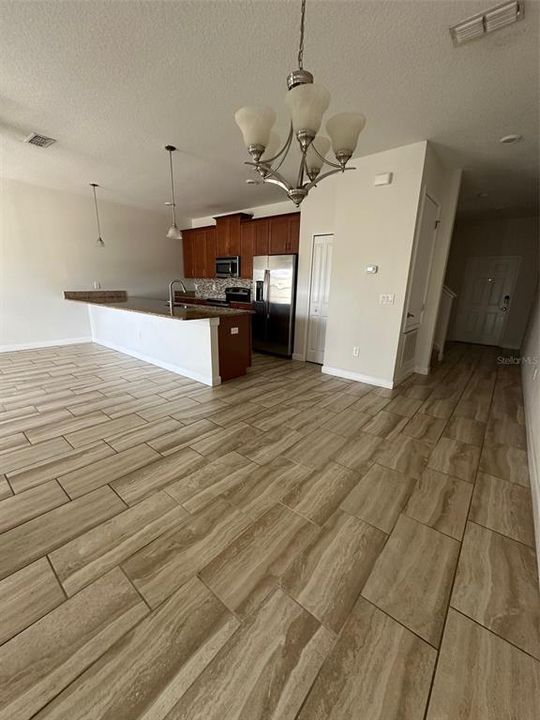 En Venta: $499,000 (4 camas, 3 baños, 1914 Pies cuadrados)