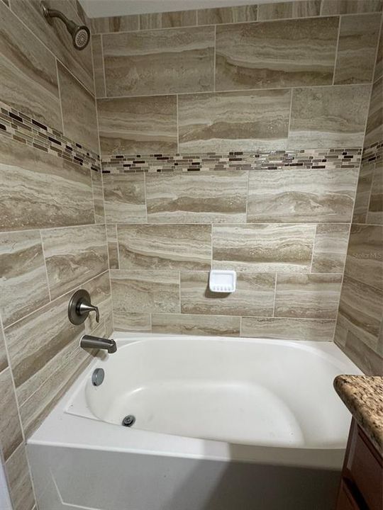 En Venta: $499,000 (4 camas, 3 baños, 1914 Pies cuadrados)