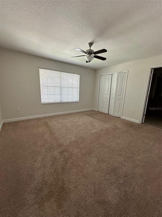 En Venta: $499,000 (4 camas, 3 baños, 1914 Pies cuadrados)