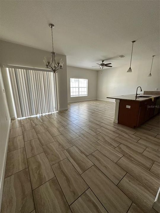 En Venta: $499,000 (4 camas, 3 baños, 1914 Pies cuadrados)