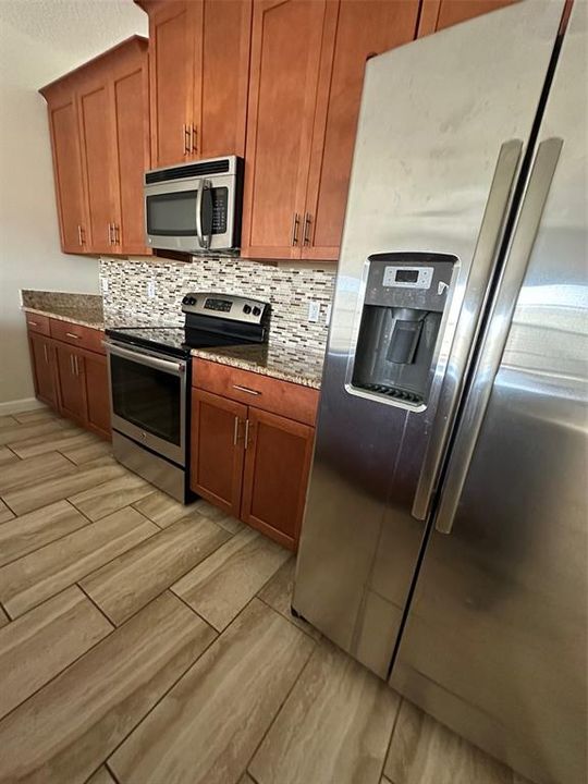 En Venta: $499,000 (4 camas, 3 baños, 1914 Pies cuadrados)